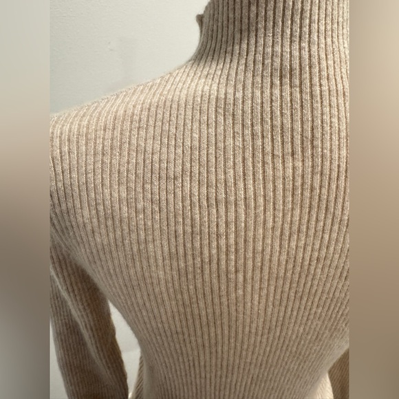 Women's Ribbed Beige Sweater - Picture 3 of 3